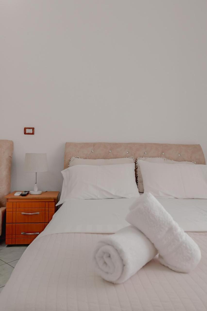 Sunflower Hotel Εξαμίλιο Εξωτερικό φωτογραφία