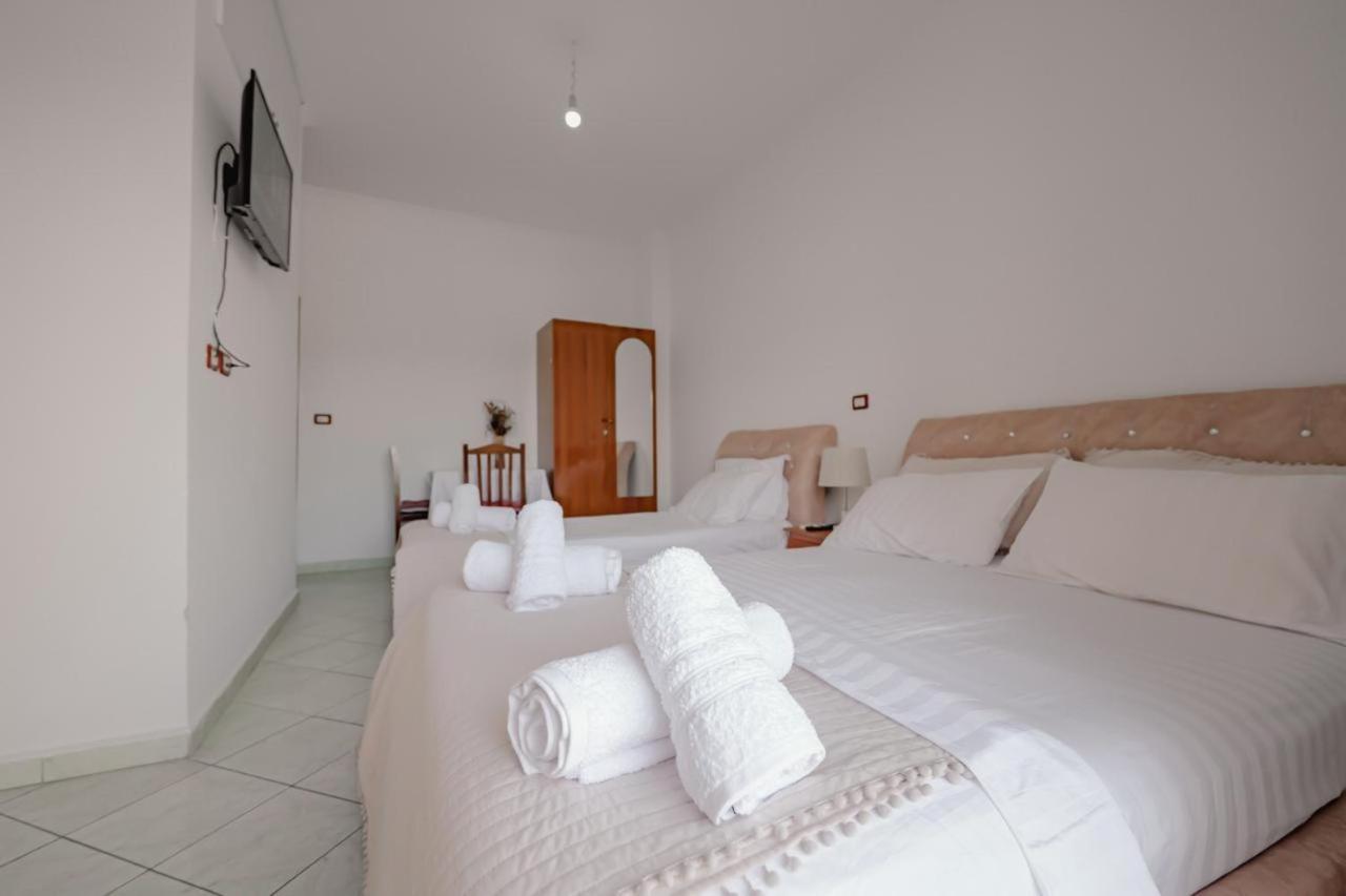 Sunflower Hotel Εξαμίλιο Εξωτερικό φωτογραφία