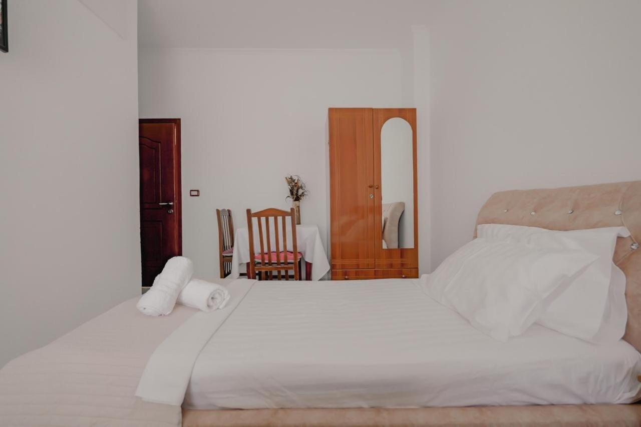 Sunflower Hotel Εξαμίλιο Εξωτερικό φωτογραφία