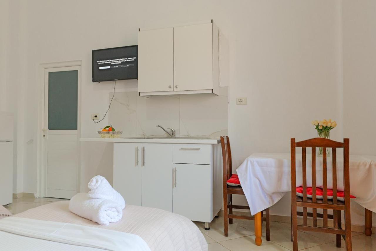 Sunflower Hotel Εξαμίλιο Εξωτερικό φωτογραφία