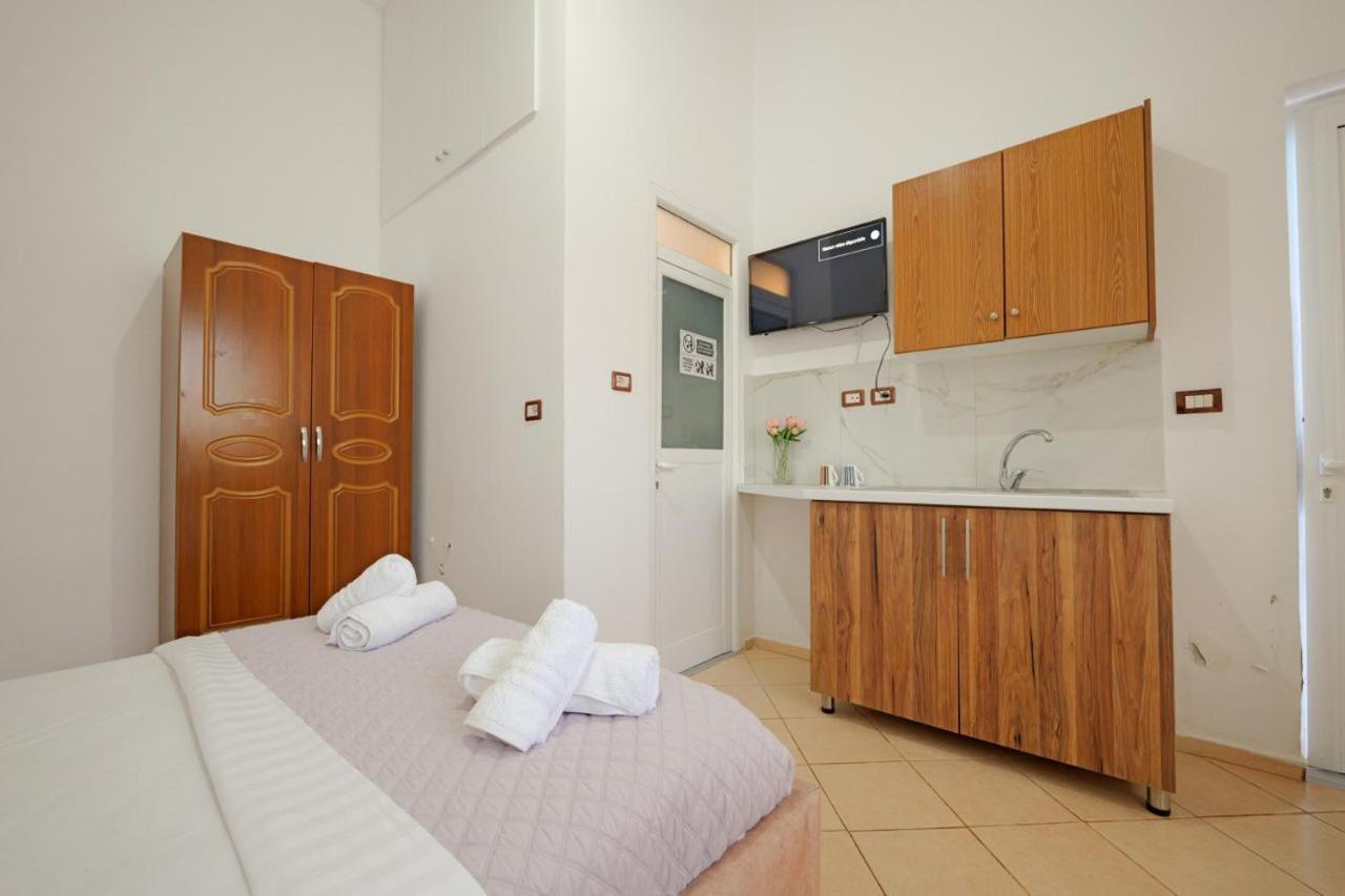 Sunflower Hotel Εξαμίλιο Εξωτερικό φωτογραφία