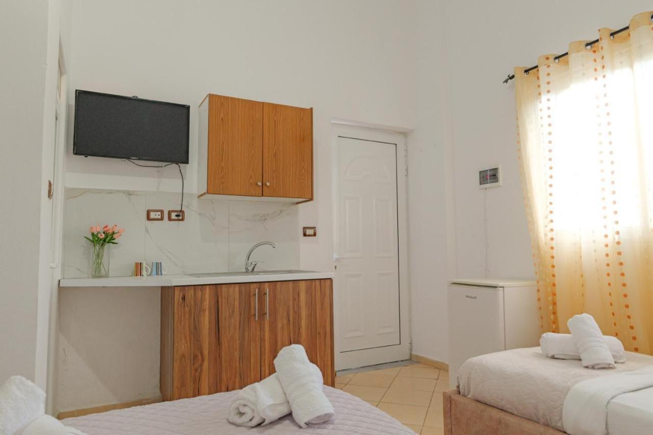 Sunflower Hotel Εξαμίλιο Εξωτερικό φωτογραφία