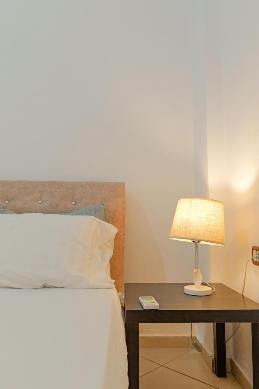 Sunflower Hotel Εξαμίλιο Εξωτερικό φωτογραφία